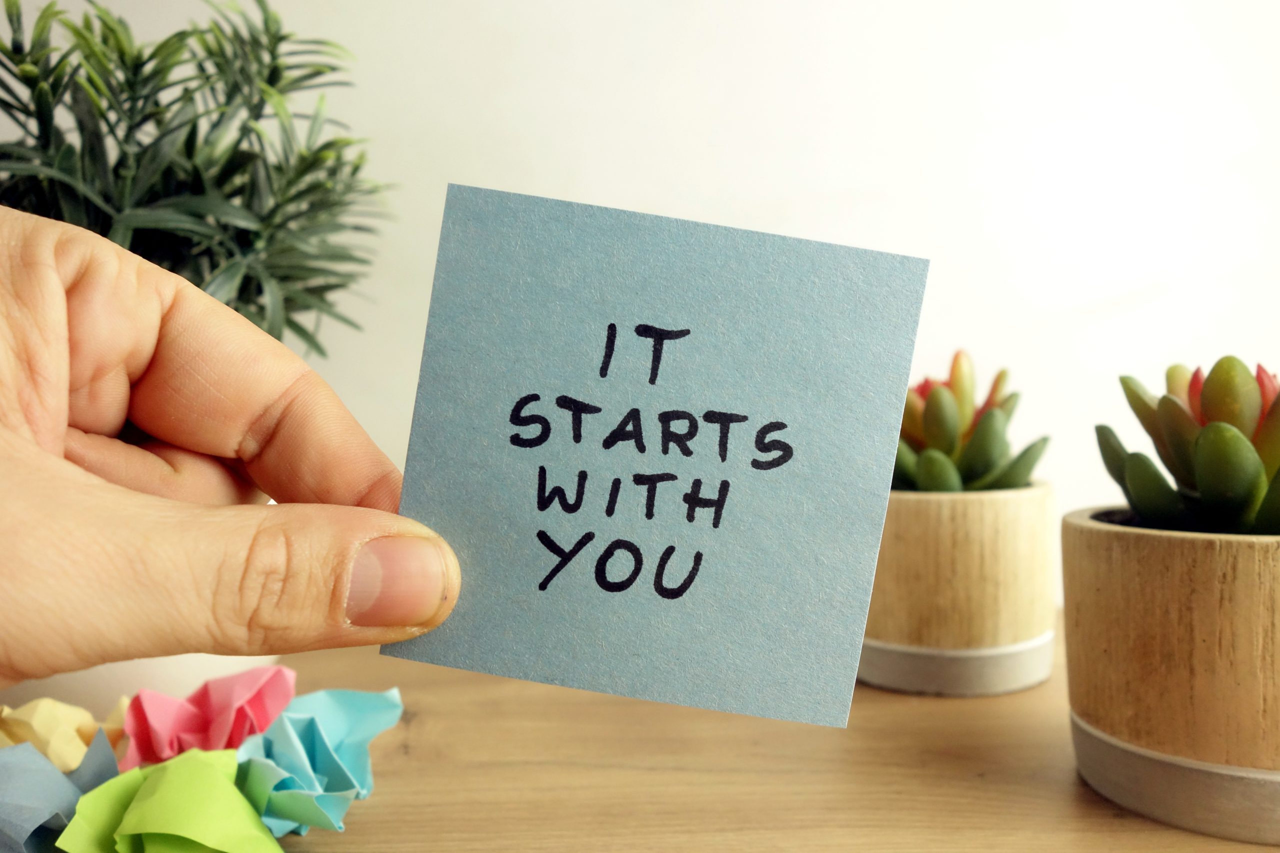 Words it starts with you handwritten on sticky note. Business planning, self improvement and change management concept